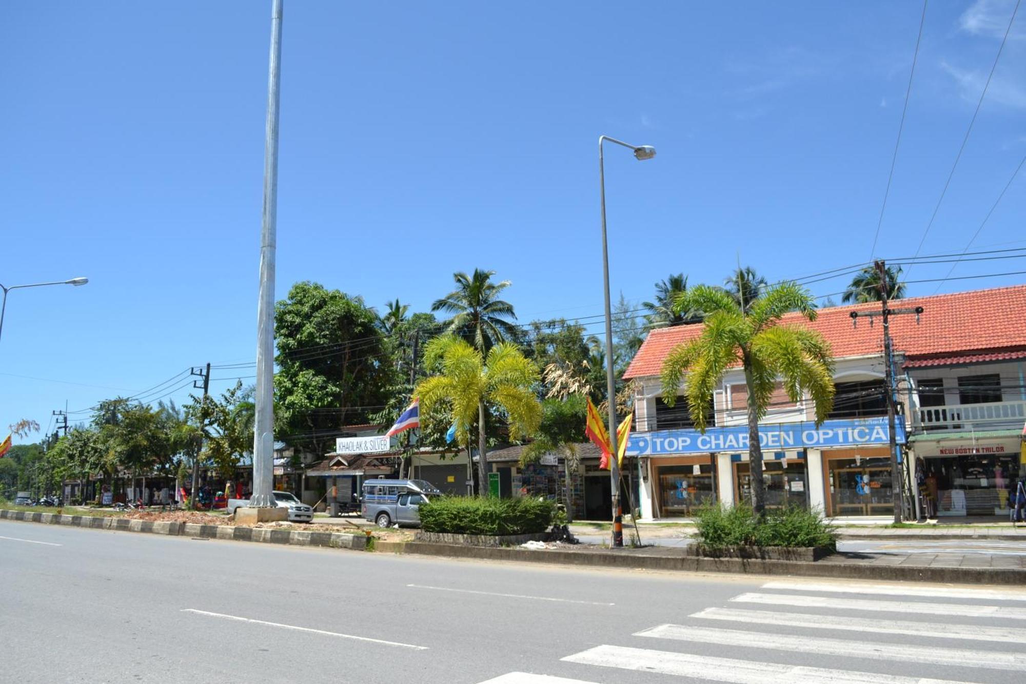 Wandee Bed & Breakfast Khao Lak Bagian luar foto