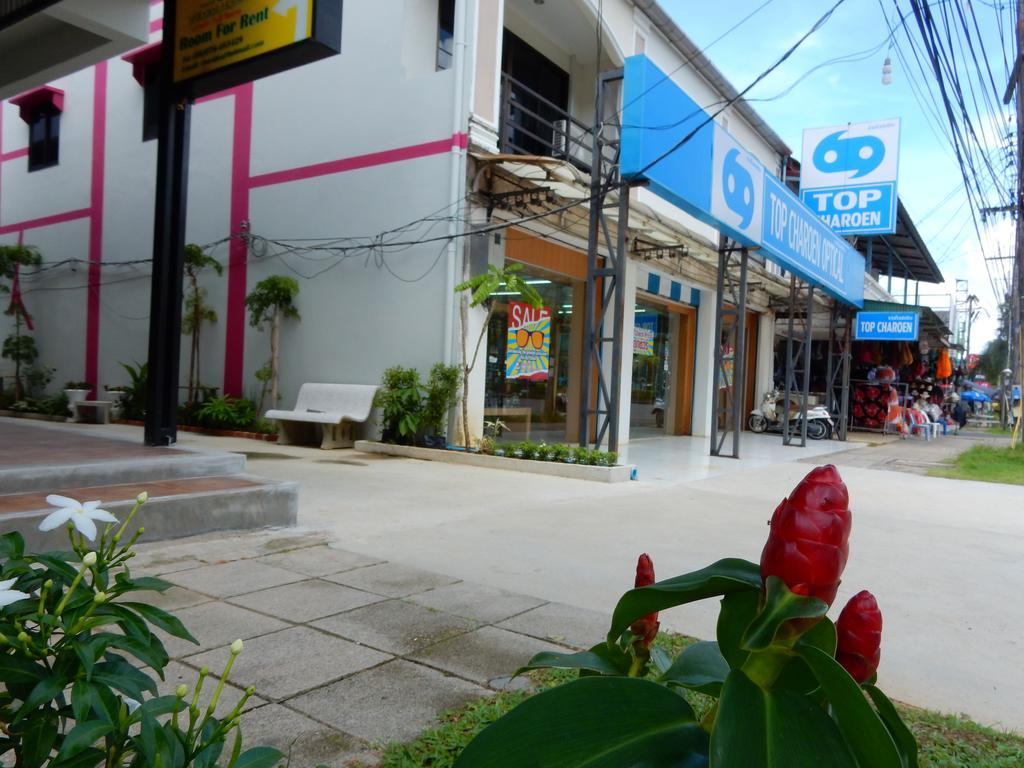 Wandee Bed & Breakfast Khao Lak Bagian luar foto