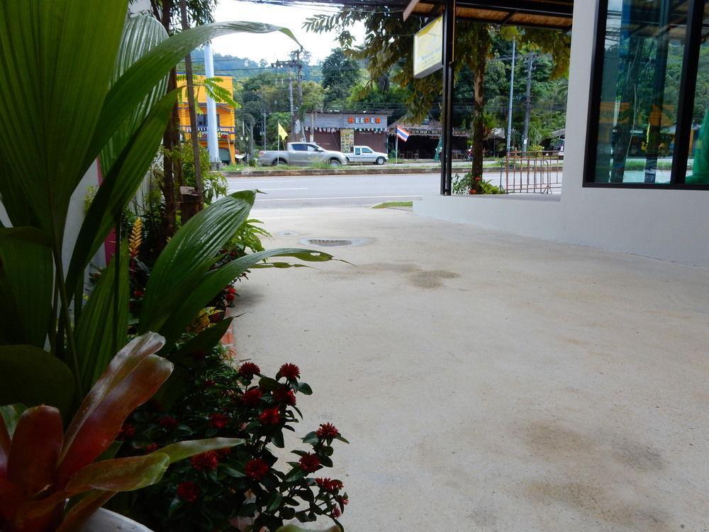 Wandee Bed & Breakfast Khao Lak Bagian luar foto